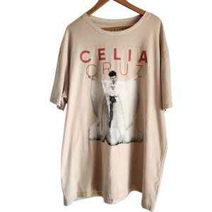 NWT Celia Cruz Graphic‎ Crew Neck T-Shirt - Cream Size 2X
